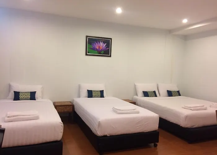 Double Dd House At Mrt Sutthisarn
