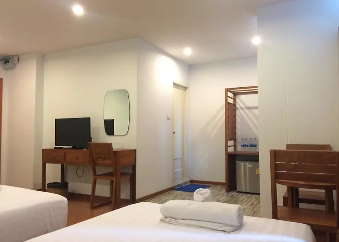 Double Dd House At Mrt Sutthisarn 旅馆