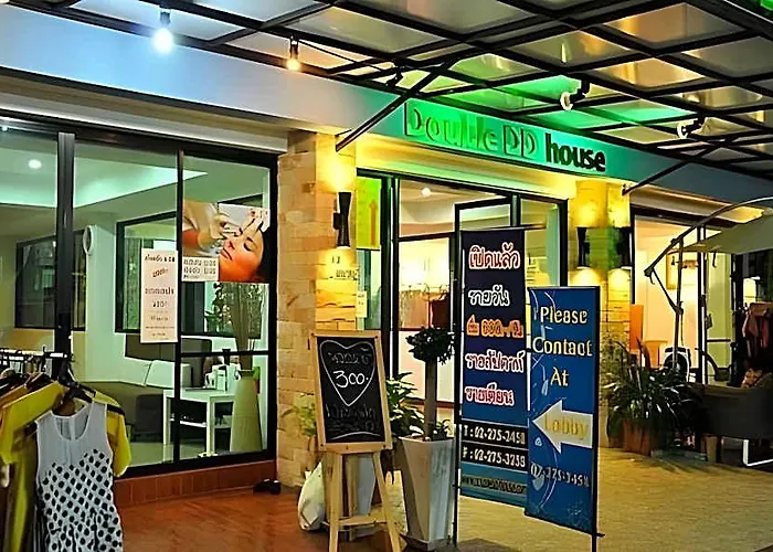 Double Dd House At Mrt Sutthisarn 旅馆 *