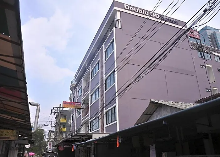 Double Dd House At Mrt Sutthisarn 旅馆