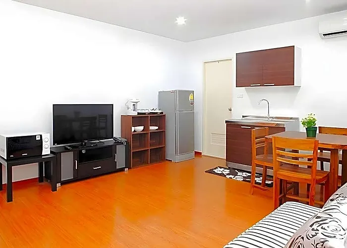 旅馆 Double Dd House At Mrt Sutthisarn 曼谷
