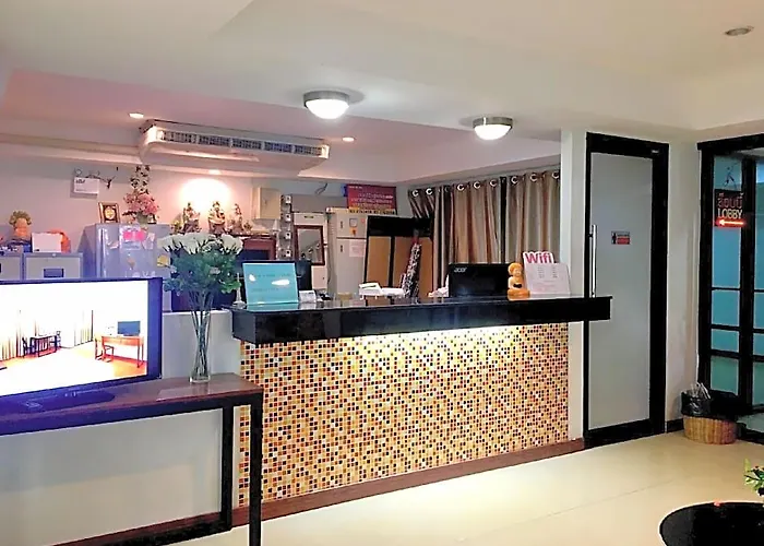 Double Dd House At Mrt Sutthisarn بيت شباب *