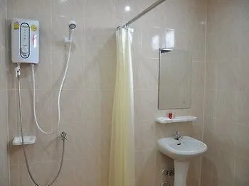 Double Dd House At Mrt Sutthisarn