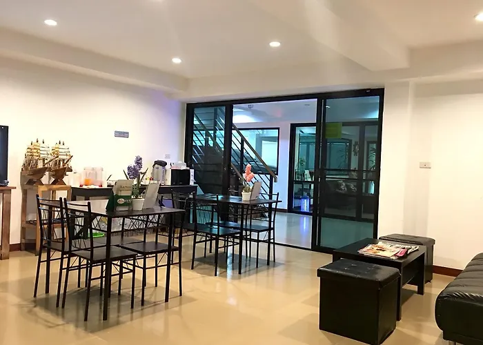 Double Dd House At Mrt Sutthisarn