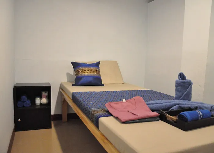 Double Dd House At Mrt Sutthisarn 旅馆