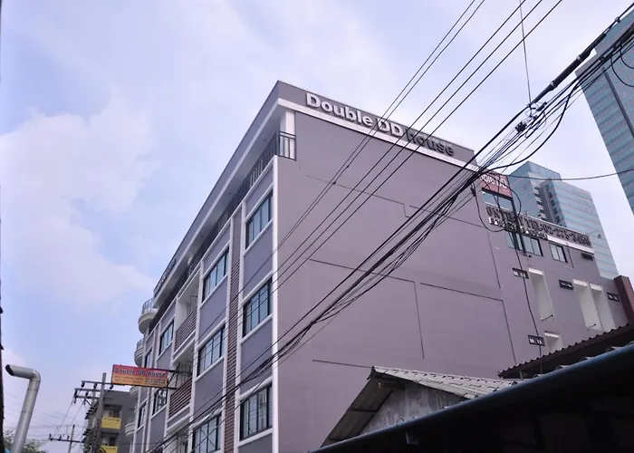 Double Dd House At Mrt Sutthisarn 曼谷